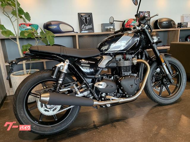 TRIUMPH スピードツイン900 最新モデル ファントムブラック