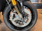 スピードトリプル1200RS オーリンズ前後サスペンション ブレンボキャリパー クイックシフター 走行モード切り替え