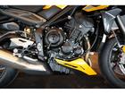 ストリートトリプルRS 2025年最新モデル コズミックイエロー 走行モード ABS ブレンボブレーキキャリパー クイックシフター