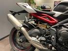 デイトナ675R 前後オーリンズサスペンション ブレンボキャリパー クイックシフター 純正バックステップ エンジンプロテクター付き