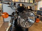 ボンネビルT100 新車保証残有り ジェットブラック オプションタンクバッヂ フォークブーツ ハロゲンライト