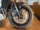 トライデント660 サファイアブラック 正規ディーラー中古車 グリップヒーター バーエンドミラー 各種プロテクター クイックシフタ
