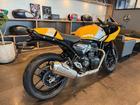 スラクストン400 メタリックレーシングイエロー／アルミニウムシルバー バーエンドミラー シングルシートカウル グラブバー