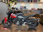トライデント660 ディアブロレッド／サファイアブラック 新車保証残有 フレームプロテクター トライアンフシフトアシスト 