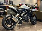 スピードトリプル1200RR クリスタルホワイト プロテクター各種 サイレンサーステー ETC USB電源