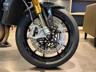 スピードトリプル1200RR クリスタルホワイト プロテクター各種 サイレンサーステー ETC USB電源