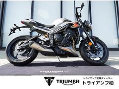 ＴＲＩＵＭＰＨ　ストリートトリプルＲＳ　最新モデル　クイックシフター・ブレンボキャリパー・ショーワ製倒立フォーク