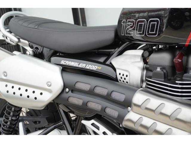 スクランブラー1200XE 2気筒エンジン ファントムブラック／ストームグレー マルゾッキショック ブレンボキャリパー