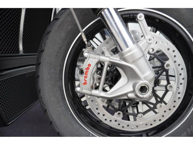 ロケット3 GT  2500CC 3気筒エンジン ブレンボキャリパー ライディングモード クルーズコントロール