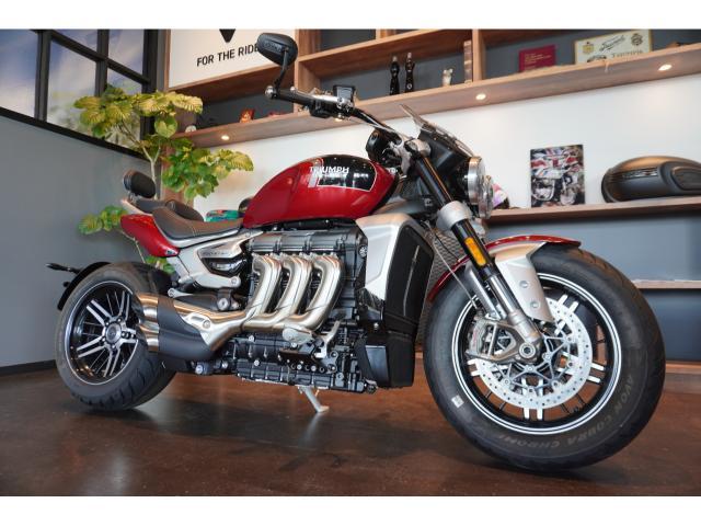 ロケット3 GT 2500cc デュアルヘッドライト ABS 倒立フォーク クルーズコントロール シャフトドライブ フェンダーレス