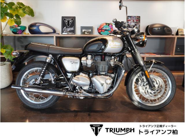 ＴＲＩＵＭＰＨ ボンネビルＴ１２０ ＩＣＯＮエディション アイコン ２０２５年限定モデル サファイアブラック／アルミニウムシルバー 毛筆体ロゴ｜ トライアンフ柏｜新車・中古バイクなら【グーバイク】