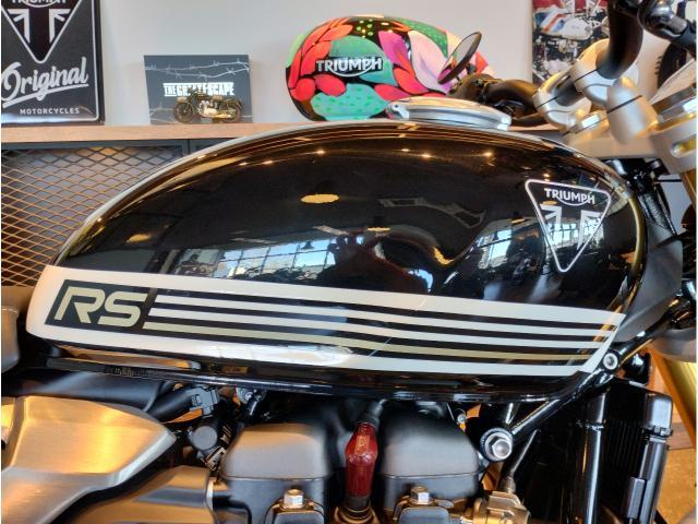 スピードツイン1200RS最新モデル クイックシフター ABS 切替式トラクションコントロール クルーズコントロール MT6速