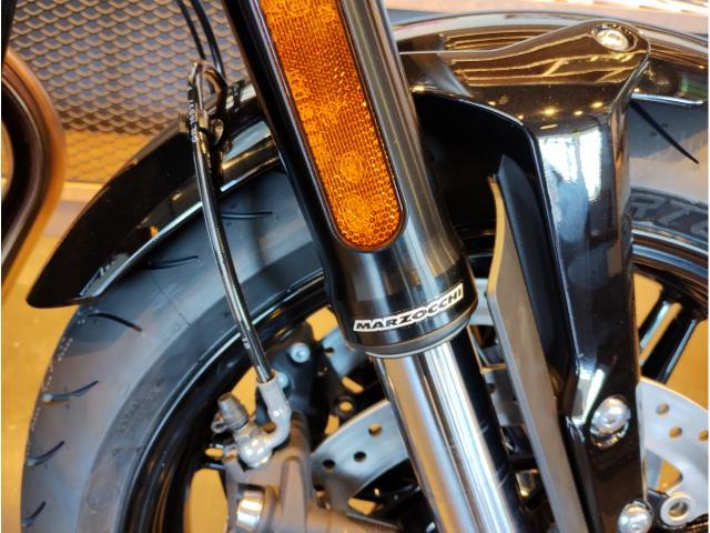 スピードツイン1200 2025年最新モデル クリスタルホワイト ABS トラクションコントロール マルゾッキ製ショック MT6速