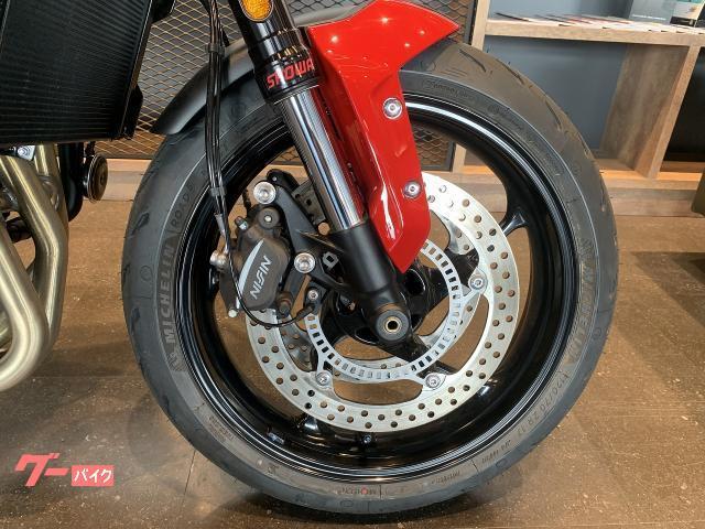トライデント660 新型2025年最新モデル クルーズコントロール シフトアシスト 倒立フォーク ウインカーキャンセラー付き