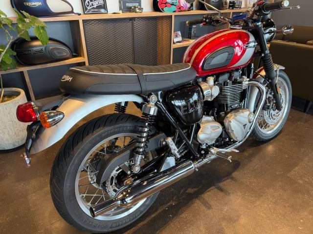 ボンネビルT120 ELVIS エルヴィス リミテッドエディション シリアルナンバー  クルーズコントロール ブレンボキャリパー