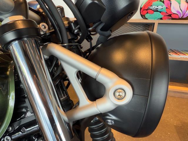 スクランブラー900 グリーン／クロームエディション 限定車 正規ディーラー認定中古車 ETC ブレンボキャリパー アップマフラー