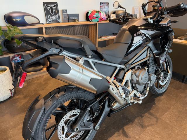 タイガー1200GT PRO サファイアブラック 電子制御サス 純正フォグランプ グリップヒーター シートヒーター