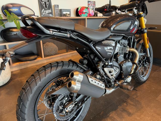 スクランブラー400XC 新型車 スポ―クホイール スクリーン ハイマッドガード エンジンガード サンプガード