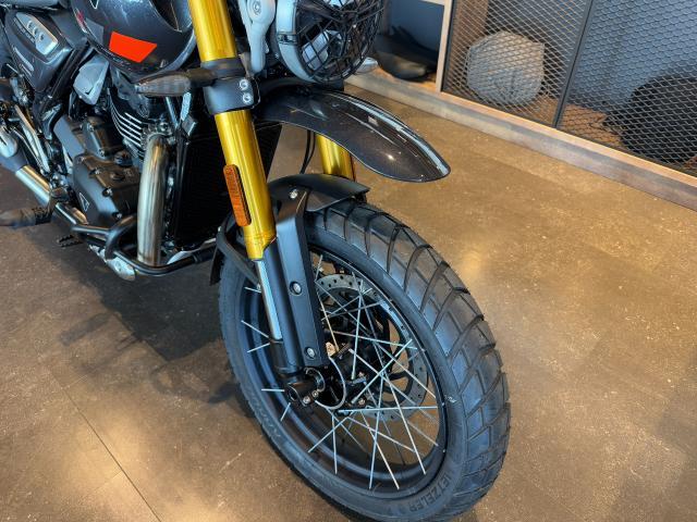 スクランブラー400XC 新型車 スポ―クホイール スクリーン ハイマッドガード エンジンガード サンプガード