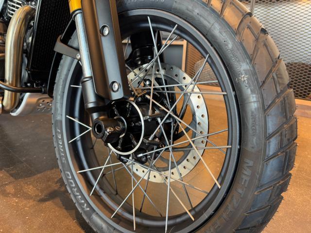 スクランブラー400XC 新型車 スポ―クホイール スクリーン ハイマッドガード エンジンガード サンプガード
