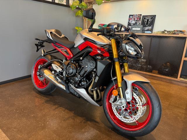 ストリートトリプル765RX 限定生産モデル セパレートハンドル 前後オーリンズ ブレンボ バーエンドミラー シングルシートカウル