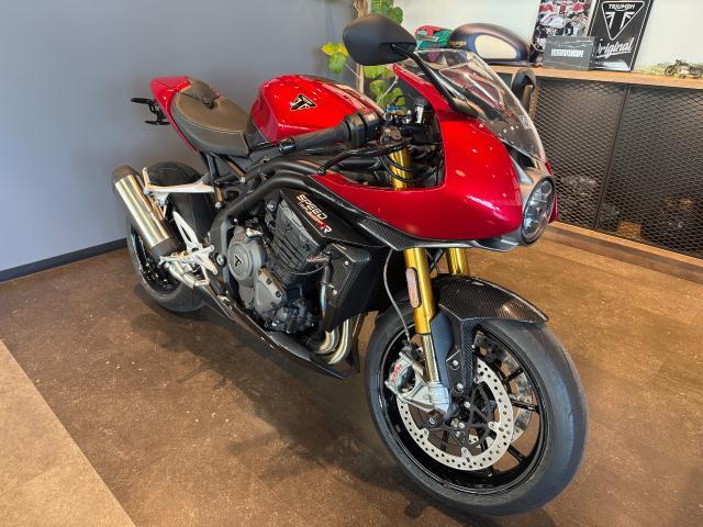 スピードトリプル1200RR 生産終了モデル レッドホッパー フェンダーレス グリップヒーター シーケンシャルウィンカー