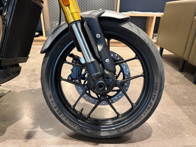 スピード400 カーニバルレッド ETC2．0 ヘルメットホルダー 倒立フォーク バーエンドミラー 