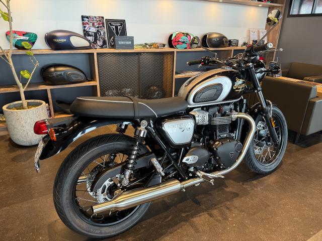 ボンネビルT100 アイコンエディション 正規ディーラー認定中古車適応 新車保証残有り ブレンボ ABS 水冷エンジン