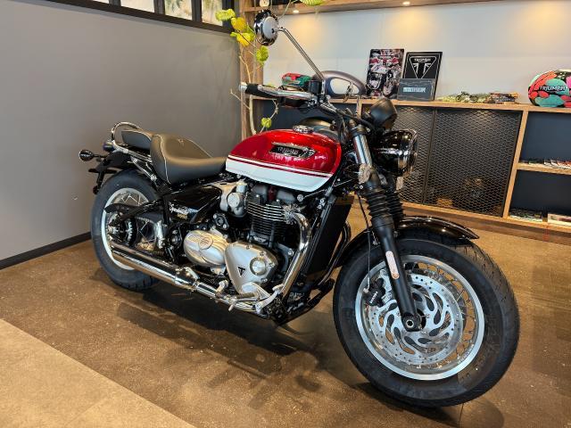 ボンネビル スピードマスター 新型2026年モデル カーニバルレッド／クリスタルホワイト クルーズコントロール 14Lタンク