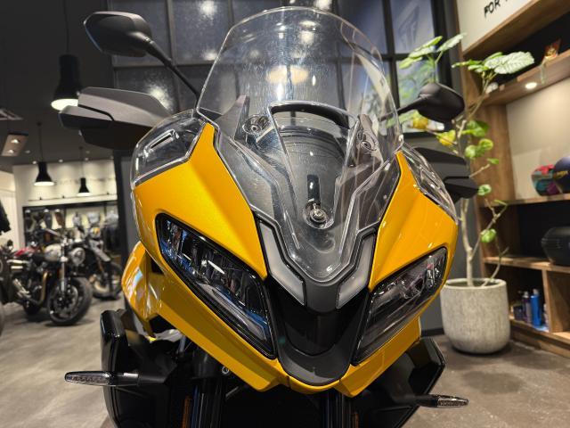 タイガースポーツ800 コスミックイエロー 純正フルパニア アクラポビッチマフラー 各種プロテクター装備 グリップヒーター