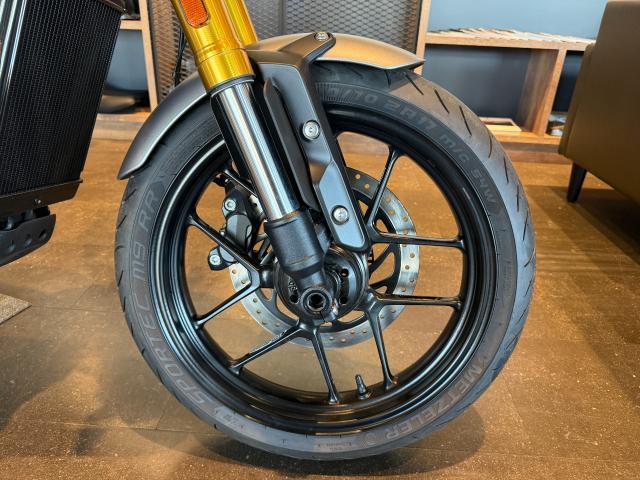 スピード400 新車保証残あり カスピアンブルー バーエンドミラー 倒立フォーク BYBREキャリパー