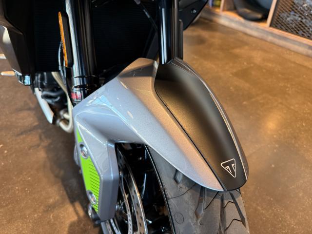 タイガースポーツ660 新車保証残あり ルーレットグリーン クルーズコントロール 可動スクリーン シフトアシスト 