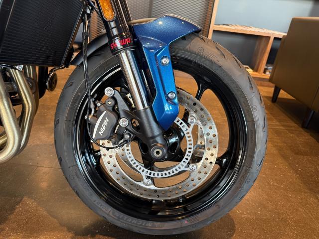 トライデント660 新車保証残あり コバルトブルー／サファイアブラック シフトアシスト クルーズコントロール 倒立フォーク