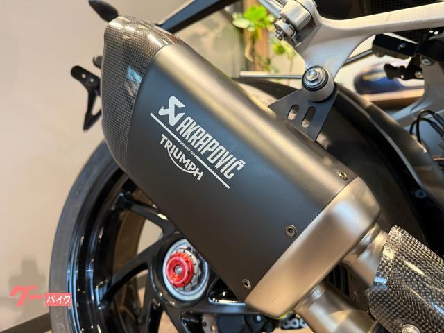 スピードトリプル1200RX 限定生産車両 左右パニア付き グリップヒーター 前後スライダー フレームプロテクター ウィングレット