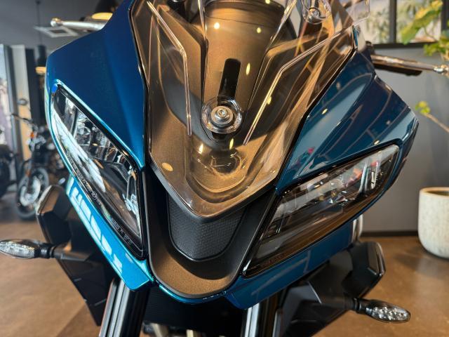 タイガースポーツ660 インターステラーブルー／ミネラルグレー クイックシフター 昇降可能スクリーン 3気筒エンジン