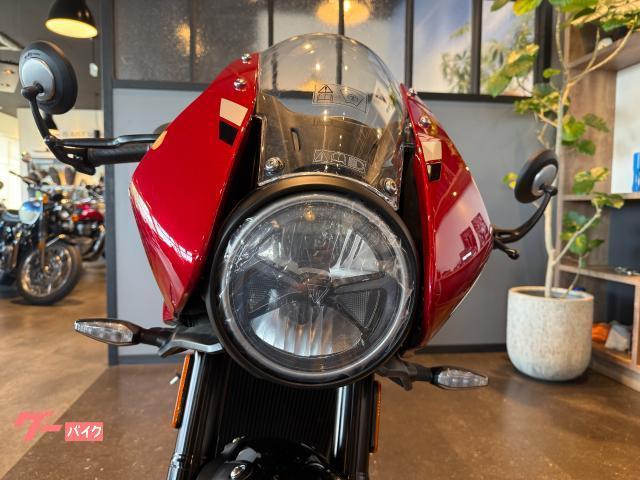 スラクストン400 カーニバルレッド／アルミニウムシルバー バーエンドミラー シングルシートカウル グラブバー