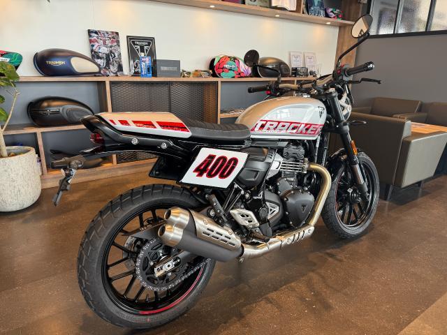 トラッカー400 アルミニウムシルバー シングルシートカウル フライスクリーン グラブバー USB電源