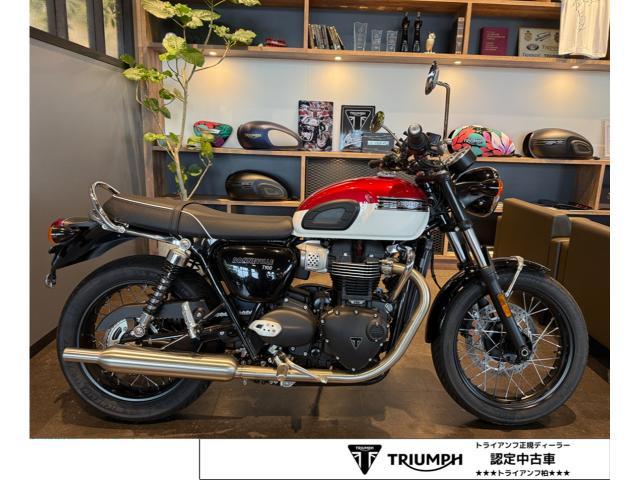 ボンネビルT100 カーニバルレッド／フュージョンホワイト タンクバッヂ ドレッサーバー グラブバー USBチャージャー 