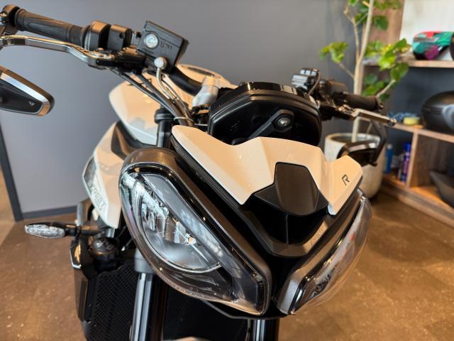 ストリートトリプル765R クリスタルホワイト 正規ディーラー認定中古車 ETC2．0 USB 