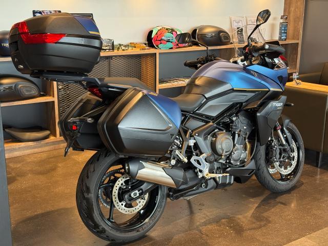 タイガースポーツ800ツアー マットコバルトブルー 正規ディーラー認定中古車 フルパニア グリップヒーター ETC2．0車載器