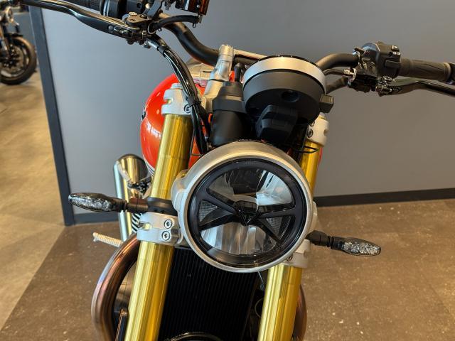 スピードツイン1200RS 正規ディーラー認定中古車 バハオレンジ 新車保証残有り クイックシフター ブレンボ オーリンズ