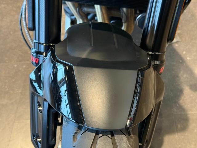トライデント660 2026年モデル 新車保証残有り スノードニアホワイト 純正プロテクター各種 クイックシフター