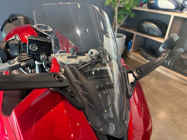 デイトナ660 カーニバルレッド 新車保証残あり 正規ディーラー認定中古車 フレームプロテクター シングルシートカウル