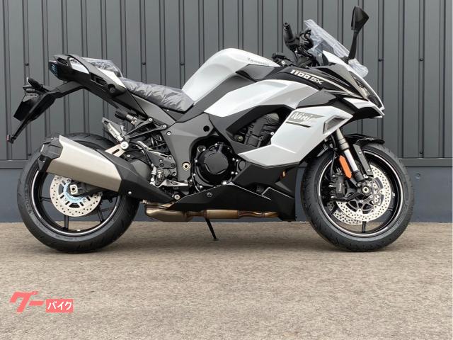 Ｎｉｎｊａ　１１００　ＳＸ　ＭＹ２５　ＥＴＣ　グリップヒータ−　ドライブレコーダー　ＵＳＢ電源　フレームスライダー　タンクパッド