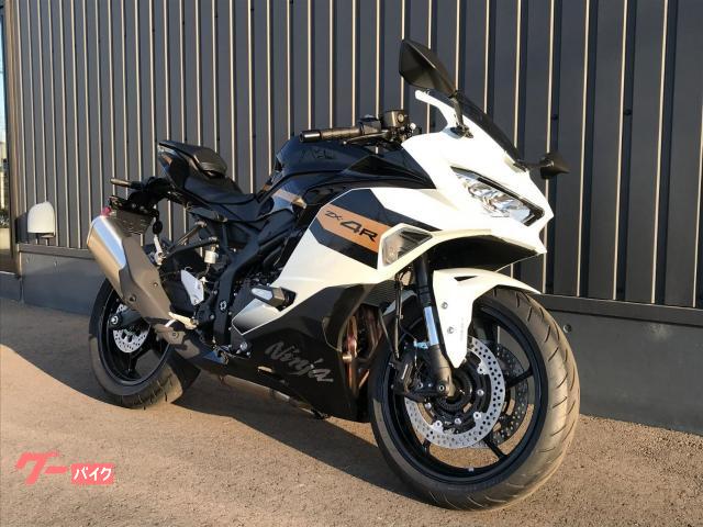 カワサキ ニンジャZX－4R センターラムエアシステム ショーワ製
