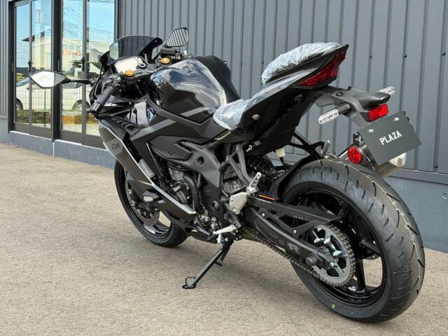 カワサキ ニンジャZX－4R MY26 クイックシフター スモーク