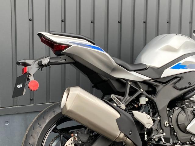 カワサキ ニンジャZX－4R クイックシフター フル液晶ディスプレイ