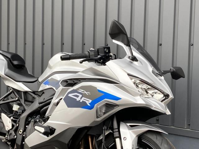 カワサキ ニンジャZX－4R クイックシフター フル液晶ディスプレイ