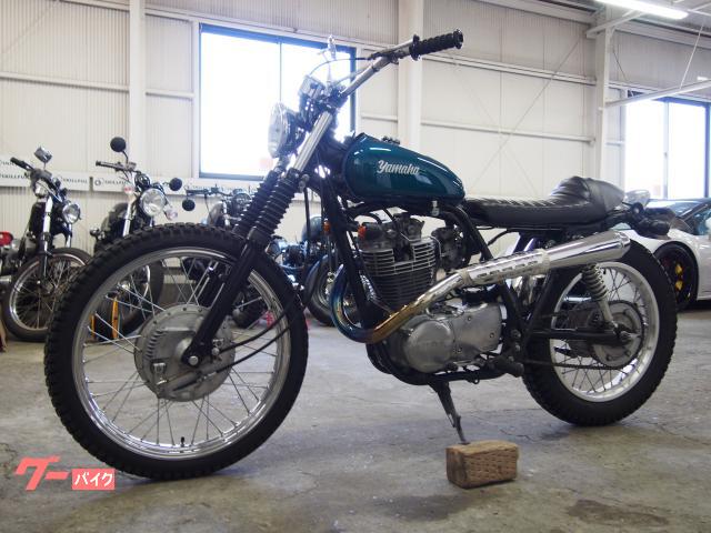 ヤマハ SR400ボバースクランブラーブラットトラッカー