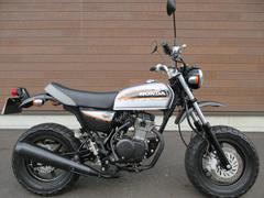 ホンダ　ＡｐｅタイプＤ　前後油圧式ディスクブレーキ　インジェクション